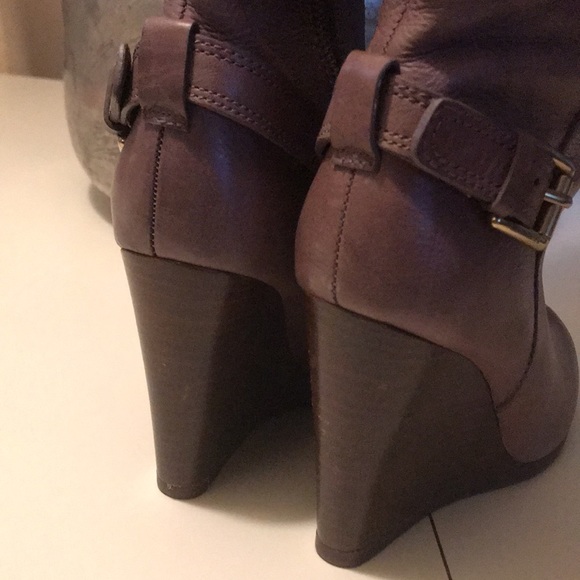 New COACH Brown Gold Leather “Dorthy” Boots - Picture 6 of 13